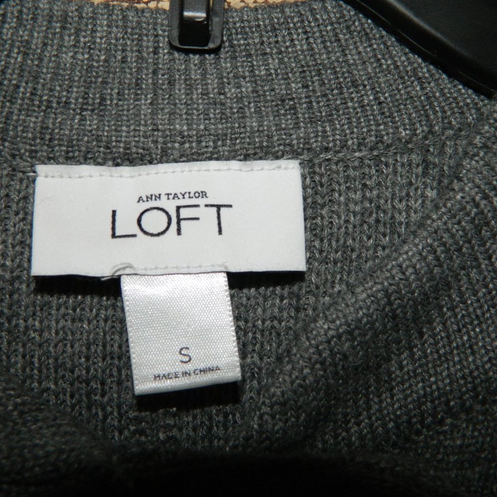 Ann Taylor LOFT Military Style Cardigan Sweater Size S (O-24) - Picture 3 of 5